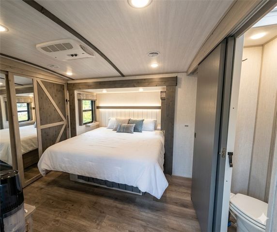 754 Oriole, Noel, MO 64854