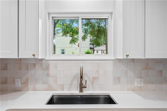3331 S Arlington Avenue, Independence, MO 64052
