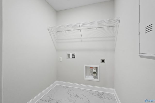 1745 Stampede Circle 37, Huntsville, AL 35803