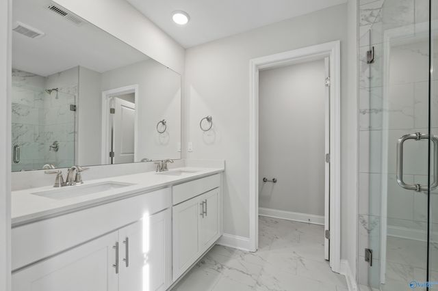 1745 Stampede Circle 37, Huntsville, AL 35803