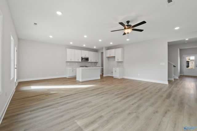 1745 Stampede Circle 37, Huntsville, AL 35803