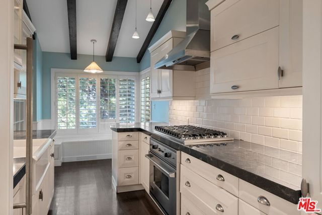 17099 Palisades Circle, Pacific Palisades (los Angeles), CA 90272