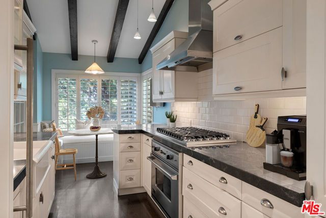 17099 Palisades Circle, Pacific Palisades (los Angeles), CA 90272