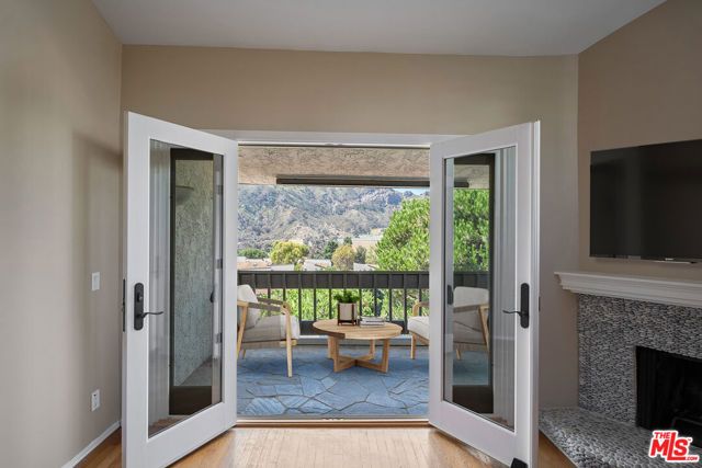 17099 Palisades Circle, Pacific Palisades (los Angeles), CA 90272