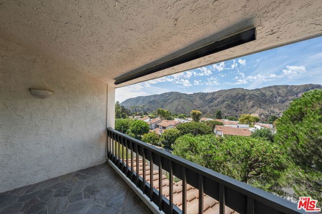 17099 Palisades Circle, Pacific Palisades (los Angeles), CA 90272