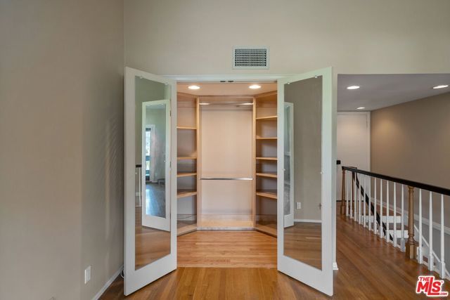 17099 Palisades Circle, Pacific Palisades (los Angeles), CA 90272