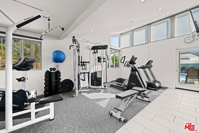 17099 Palisades Circle, Pacific Palisades (los Angeles), CA 90272