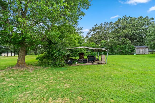 214 Harris Lane, Yantis, TX 75497