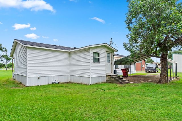 214 Harris Lane, Yantis, TX 75497