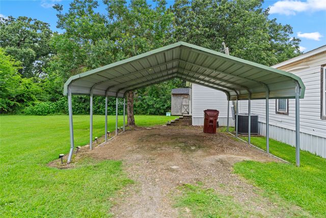 214 Harris Lane, Yantis, TX 75497