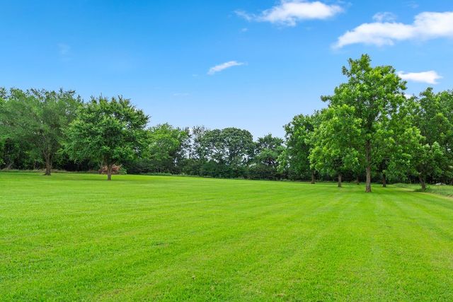 214 Harris Lane, Yantis, TX 75497