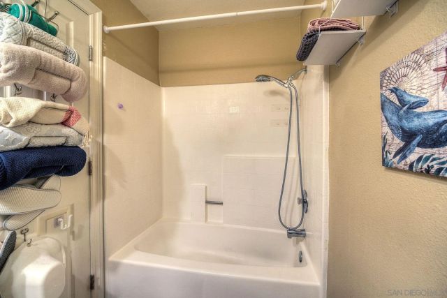 15383 Maturin Dr 221, San Diego, CA 92127