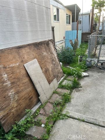 6656 E Rosecrans Avenue N12, Paramount, CA 90723