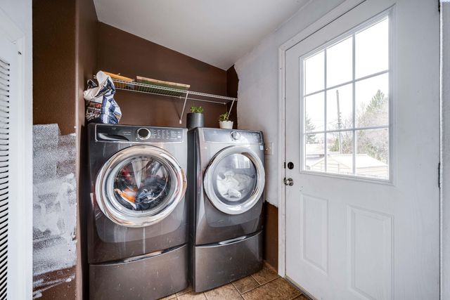 107 N B St, Albion, WA 99102