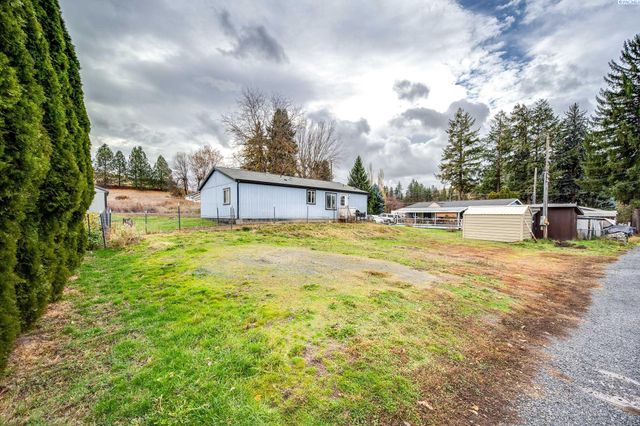 107 N B St, Albion, WA 99102