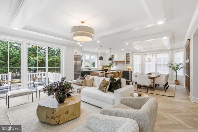 108 AVONDALE AVE, Haddonfield, NJ 08033