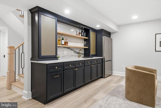 108 AVONDALE AVE, Haddonfield, NJ 08033