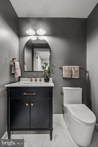 108 AVONDALE AVE, Haddonfield, NJ 08033