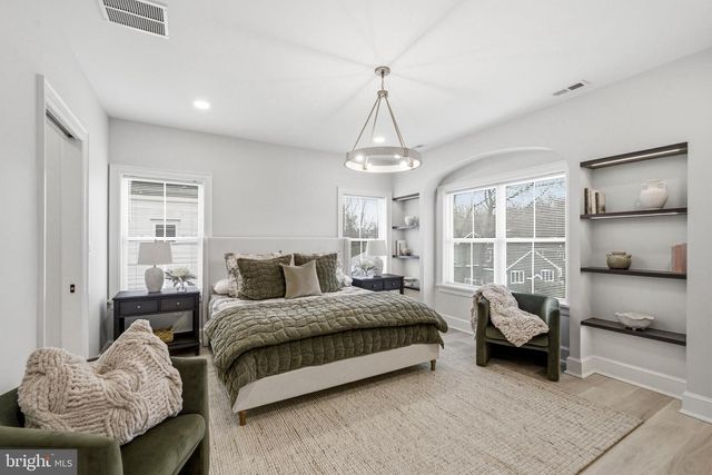 108 AVONDALE AVE, Haddonfield, NJ 08033