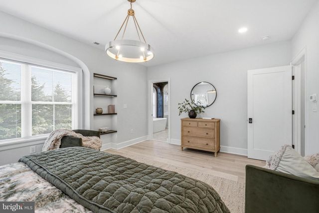 108 AVONDALE AVE, Haddonfield, NJ 08033