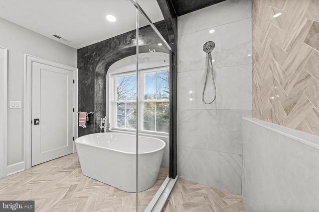 108 AVONDALE AVE, Haddonfield, NJ 08033