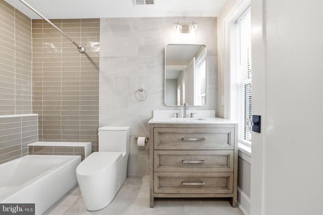 108 AVONDALE AVE, Haddonfield, NJ 08033