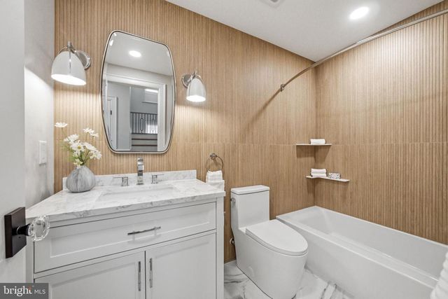 108 AVONDALE AVE, Haddonfield, NJ 08033