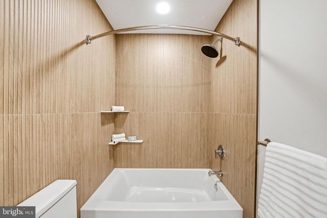 108 AVONDALE AVE, Haddonfield, NJ 08033