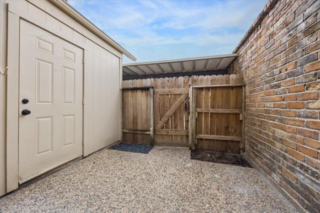 9200 W Bellfort Street 76, Houston, TX 77031