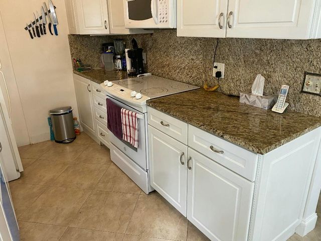 313 Chatham P, West Palm Beach, FL 33417