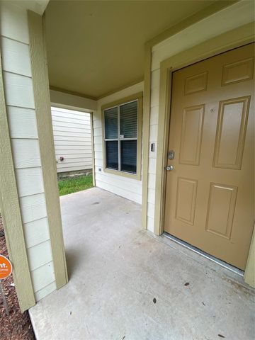 2630 Skyview Shadows Court, Houston, TX 77047