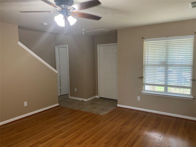 2630 Skyview Shadows Court, Houston, TX 77047