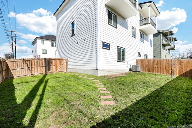 614 Errol St Unit 101, San Antonio, TX 78216