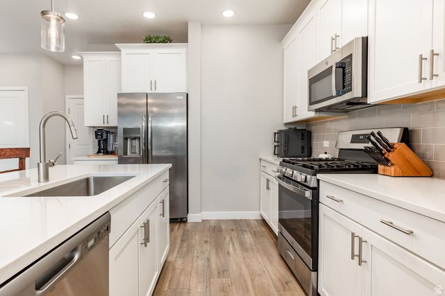 6801 W SKIP ROCK RD, South Jordan, UT 84009