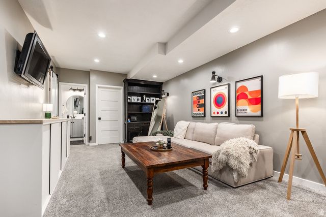 6801 W SKIP ROCK RD, South Jordan, UT 84009