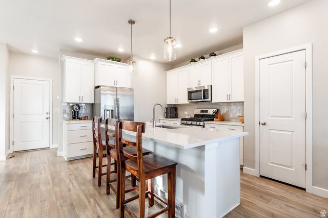 6801 W SKIP ROCK RD, South Jordan, UT 84009