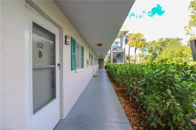 5635 Rattlesnake Hammock RD # 102D, Naples, FL 34113