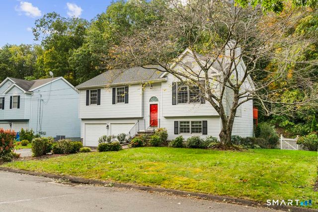 315 Kenwood Avenue, Hamden, CT 06518