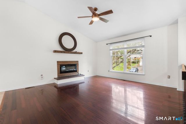 315 Kenwood Avenue, Hamden, CT 06518