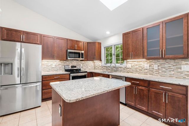315 Kenwood Avenue, Hamden, CT 06518