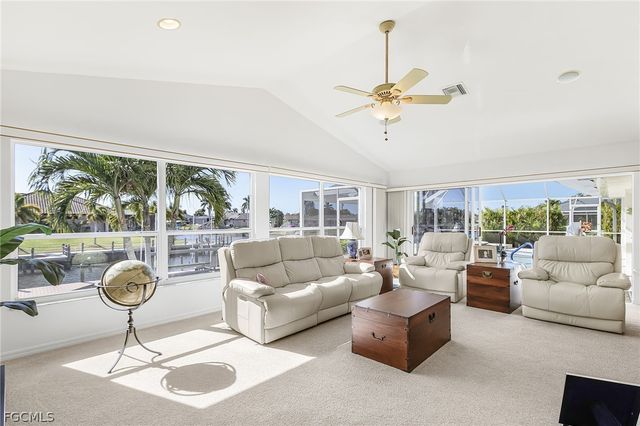 228 SE 31ST TER, Cape Coral, FL 33904