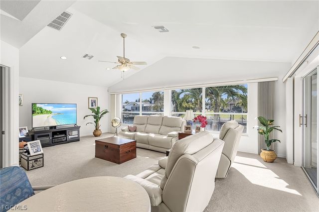 228 SE 31ST TER, Cape Coral, FL 33904