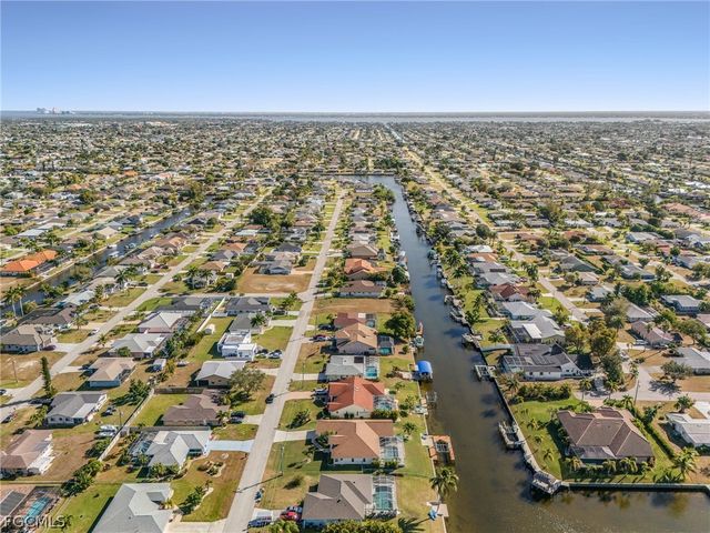 228 SE 31ST TER, Cape Coral, FL 33904