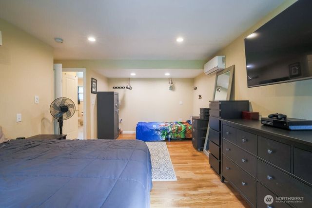 23426 148th Avenue SE, Kent, WA 98042