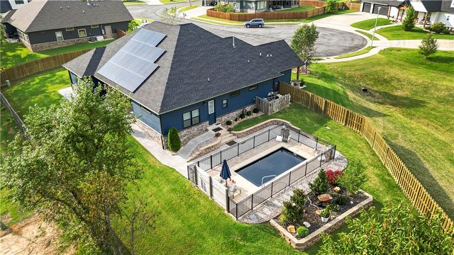 3611 Bitterroot Cove, Bentonville, AR 72712