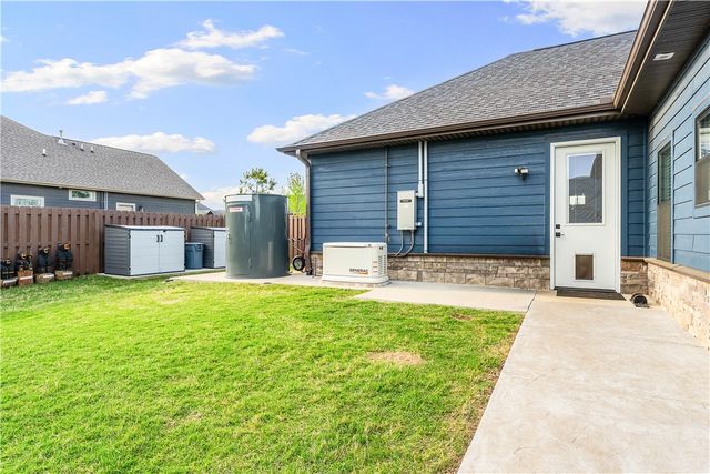 3611 Bitterroot Cove, Bentonville, AR 72712