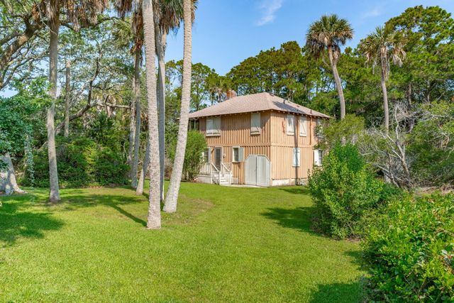 712 W Ashley Avenue, Folly Beach, SC 29439