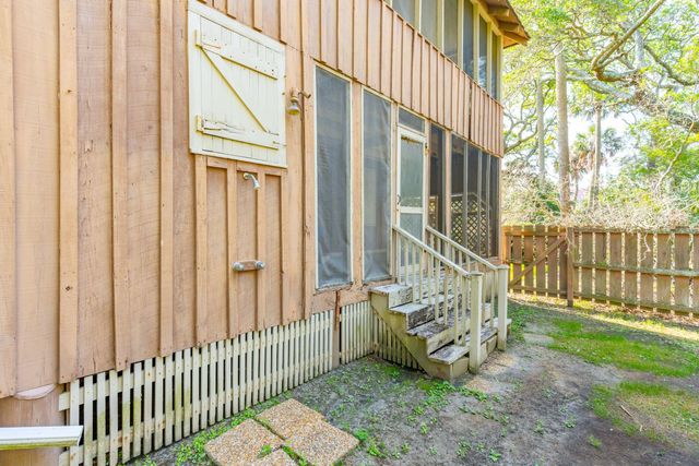 712 W Ashley Avenue, Folly Beach, SC 29439