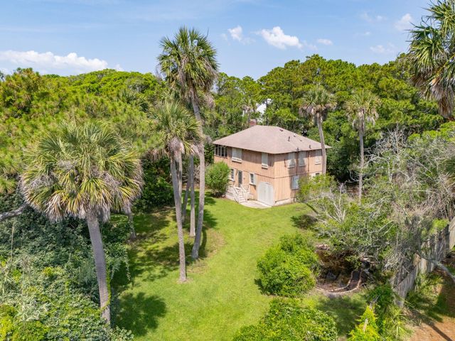 712 W Ashley Avenue, Folly Beach, SC 29439