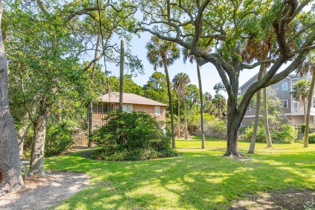 712 W Ashley Avenue, Folly Beach, SC 29439